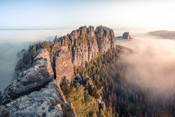 Wandbild Sächsische Schweiz - Das Schrammsteinmassiv im Nebel (Motiv LV28)