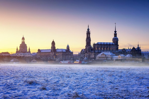 Wandbild Dresden - Königsufer an einem eisigen Wintermorgen (Motiv 01028)