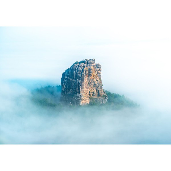 Wandbild Sächsische Schweiz - Falkenstein als Insel im Nebelmeer (Motiv LV09)